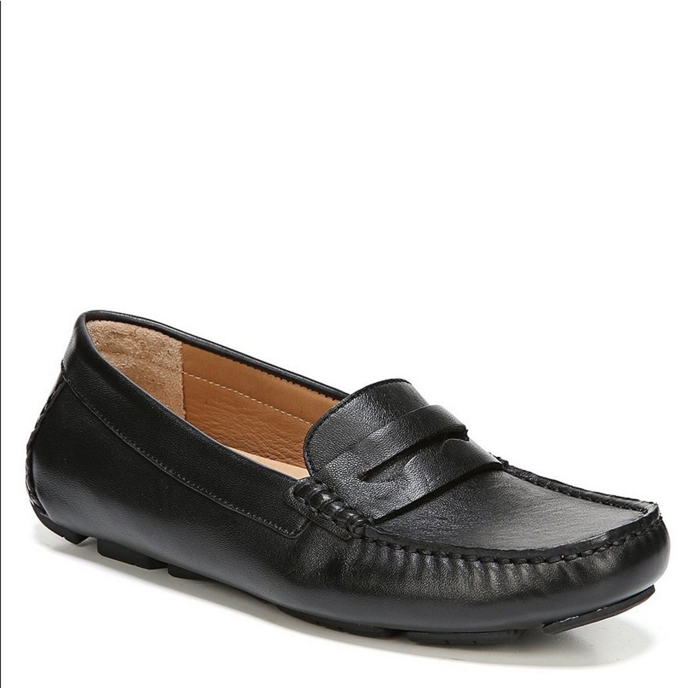 Brand new Naturalizer Natasha loafer